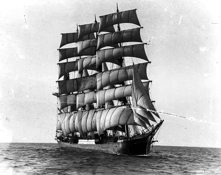 Historical image of the German merchant ship Pamir between 1905 and 1957
